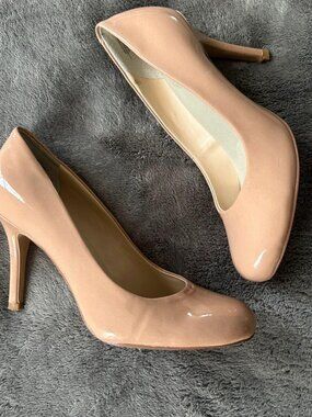 Beige Nine West Pumps sz 6